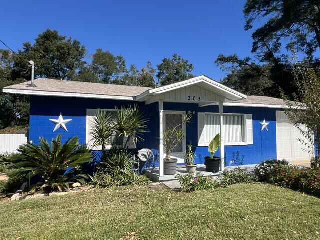 Property Photo: 303 N Beal Parkway FL 32548