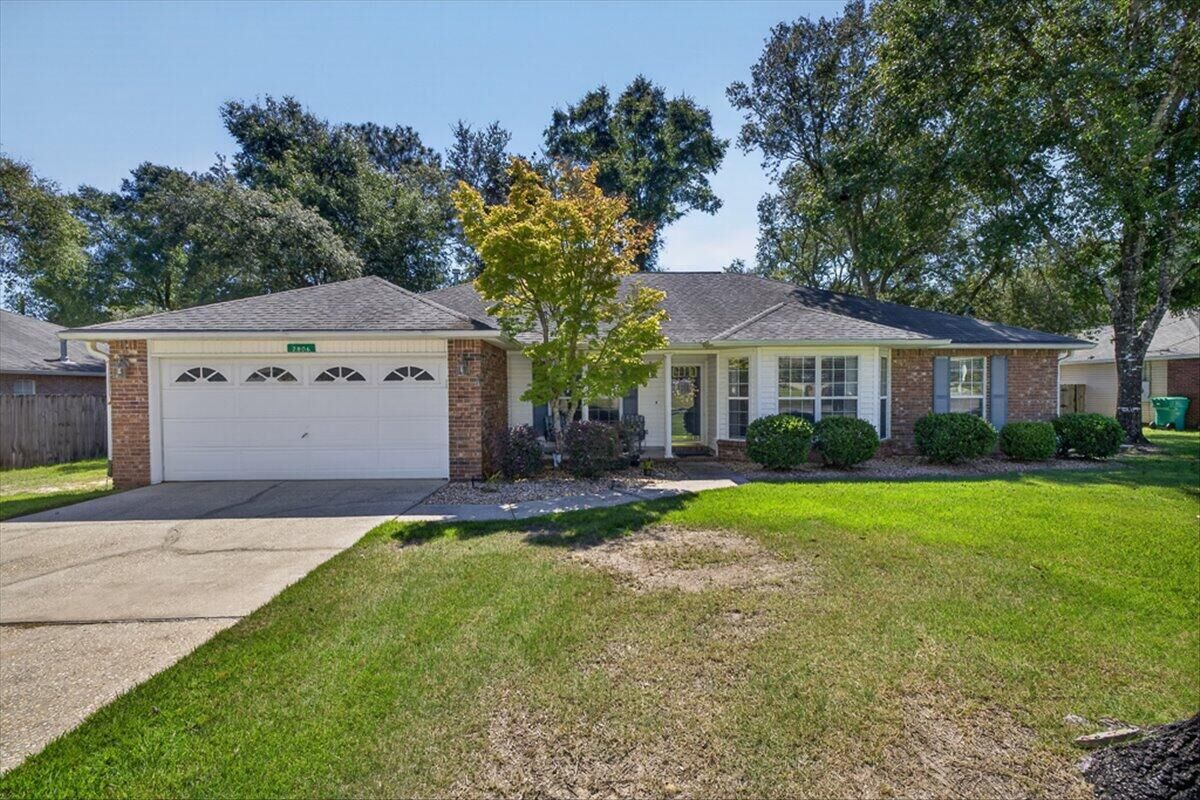 Property Photo:  2806 Ping Lane  FL 32539 