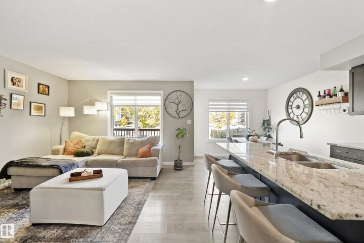 Property Photo:  6520 59 Avenue  AB T4X 2A5 