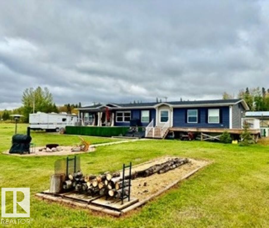 Property Photo:  890 Pelican Road  AB T0G 2K0 