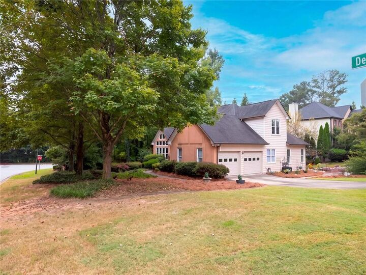 Property Photo:  305 Deer Cliff Cove  GA 30043 
