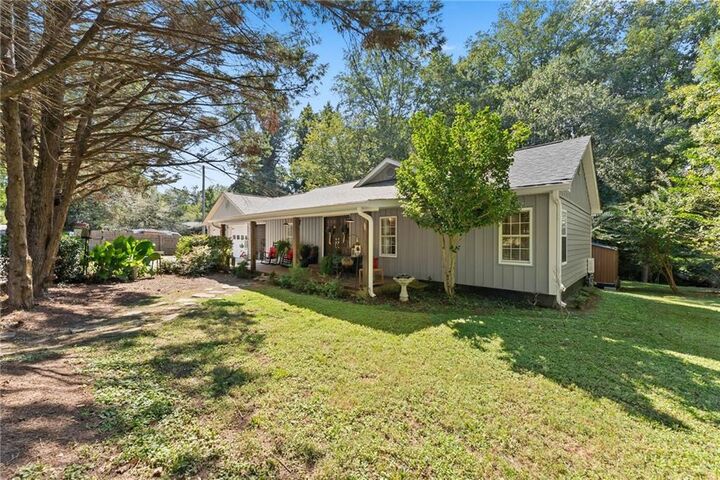 Property Photo: 7210 Pine Court GA 30041