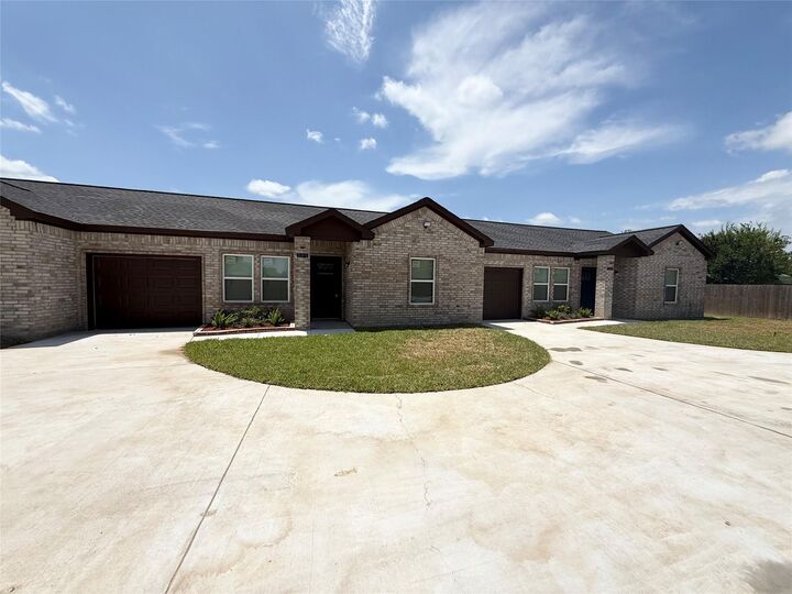 Property Photo: 9508 Quaker Court A TX 77583