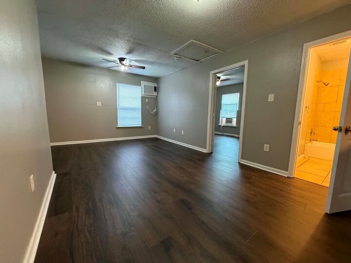 Property Photo:  3028 Avenue M B2  TX 77550 