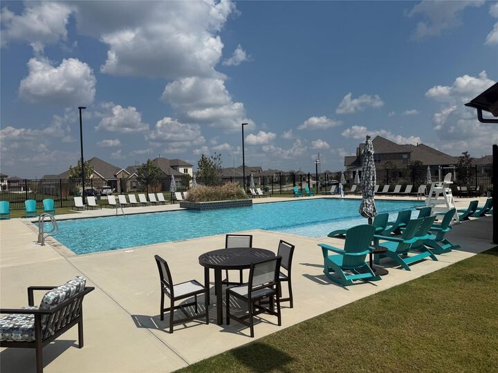 Property Photo:  2527 Night Emerald Drive  TX 77583 