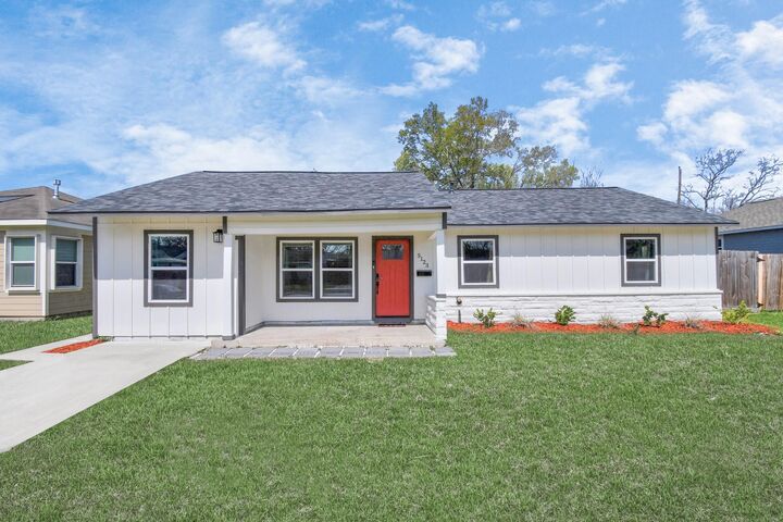 Property Photo:  5123 Dewberry Street  TX 77021 