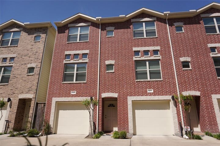 Property Photo:  2710 Hullsmith Drive 103  TX 77063 