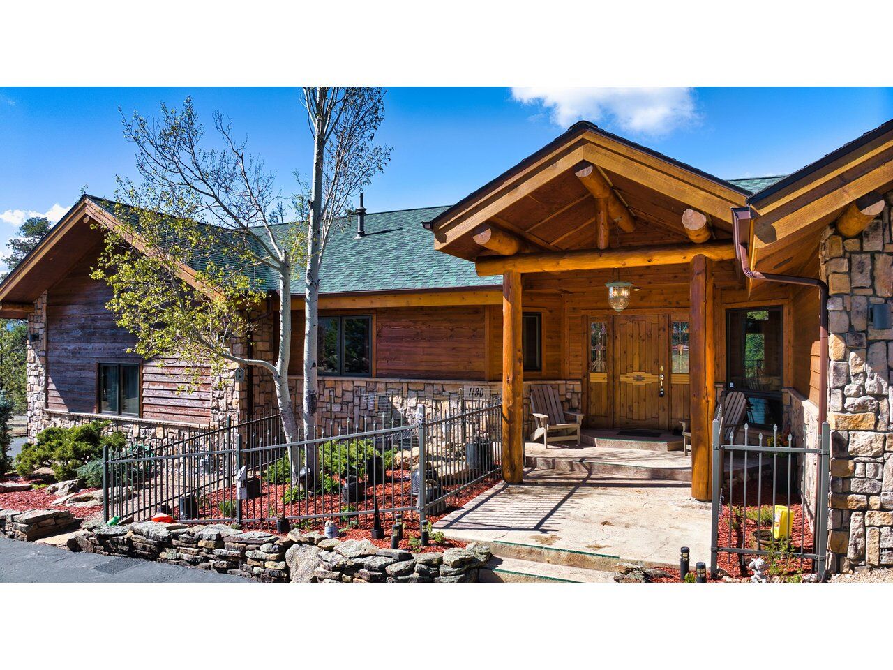 Property Photo:  1180 Coyote Run  CO 80517 