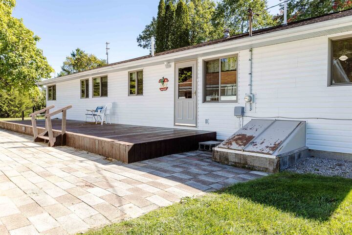 Property Photo:  215 E Saginaw  MI 48657 