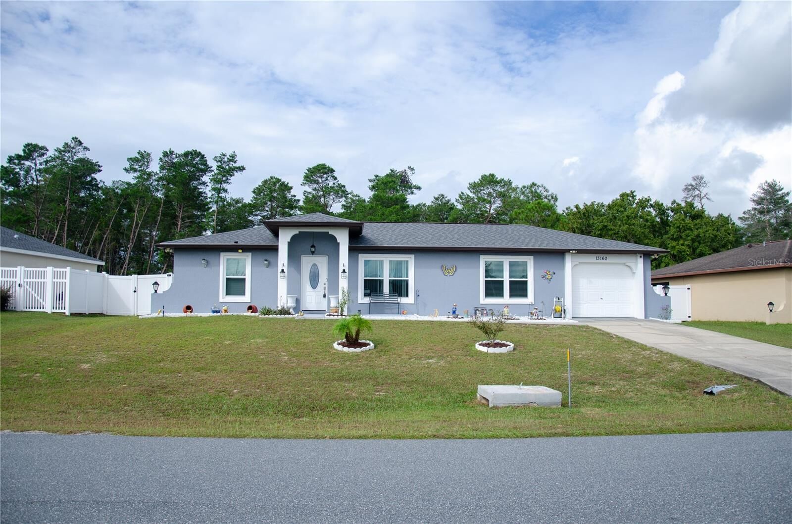 Property Photo: 13160 SW 31st Avenue Road FL 34473