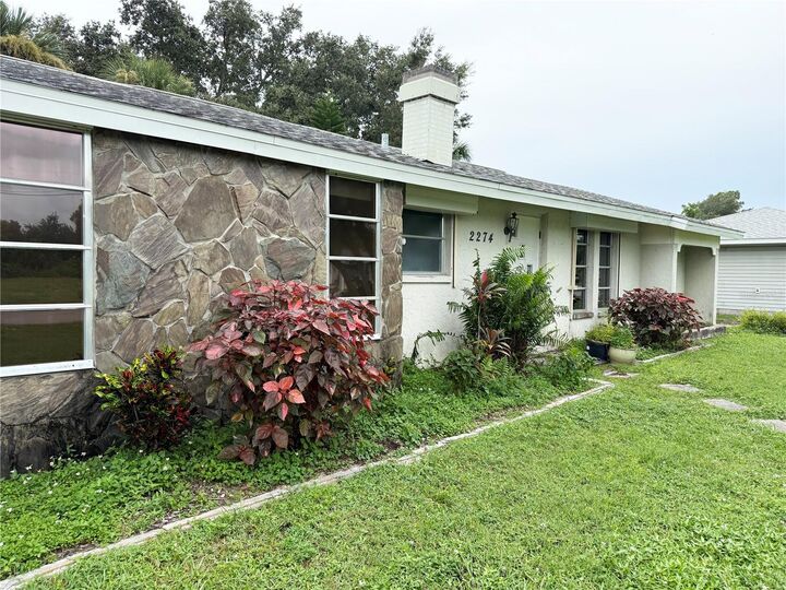 Property Photo:  2274 Lakeshore Circle  FL 33952 