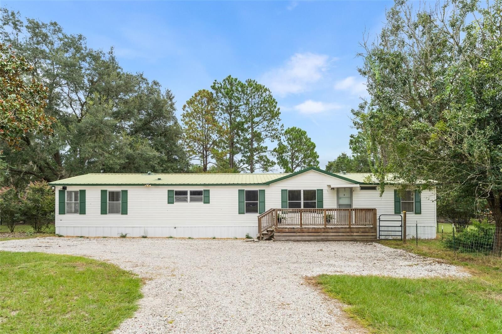 Property Photo:  13519 SW 89th Terrace  FL 32618 