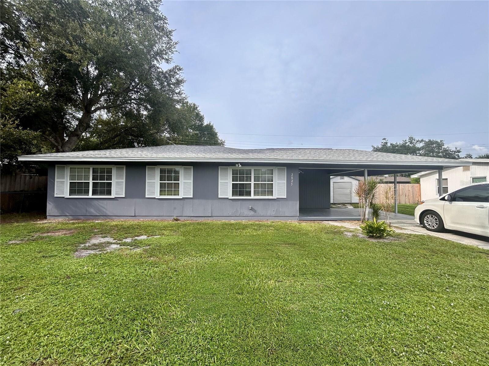 Property Photo:  2825 Louise Street  FL 34237 