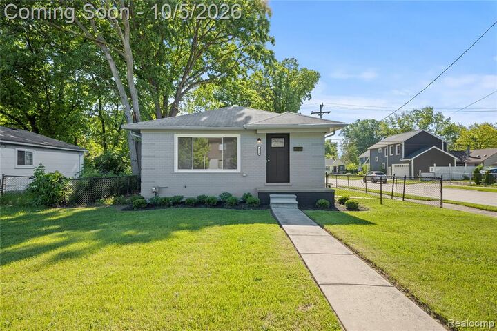 Property Photo:  4014 Greenfield Road  MI 48072 1137 
