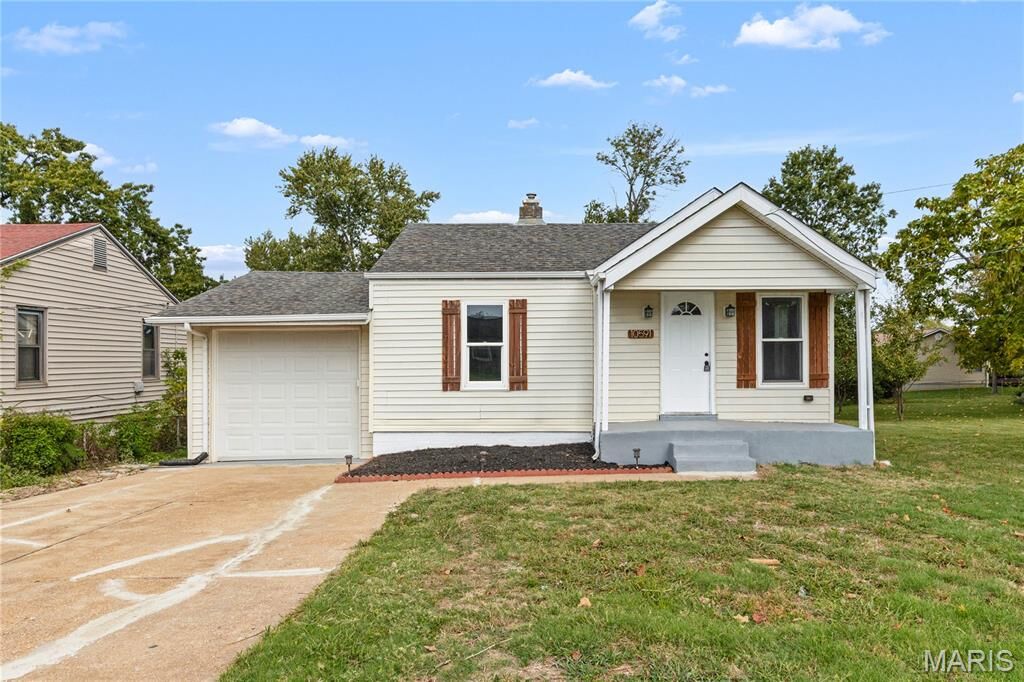 Property Photo: 10591 Clarendon Avenue MO 63114