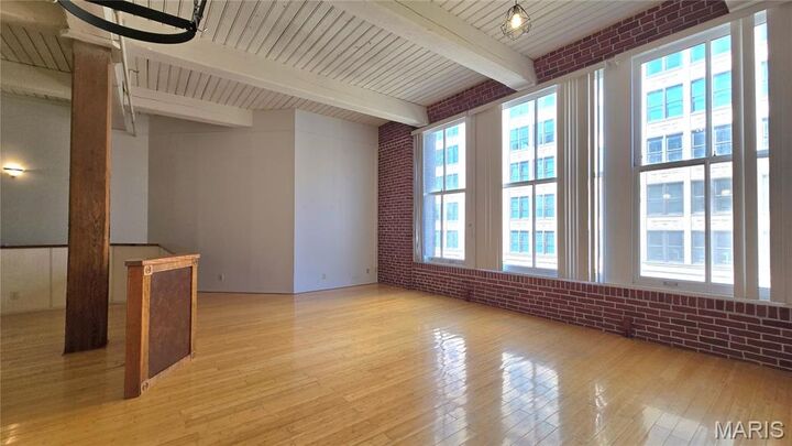 Property Photo:  1300 Washington Avenue 402  MO 63103 