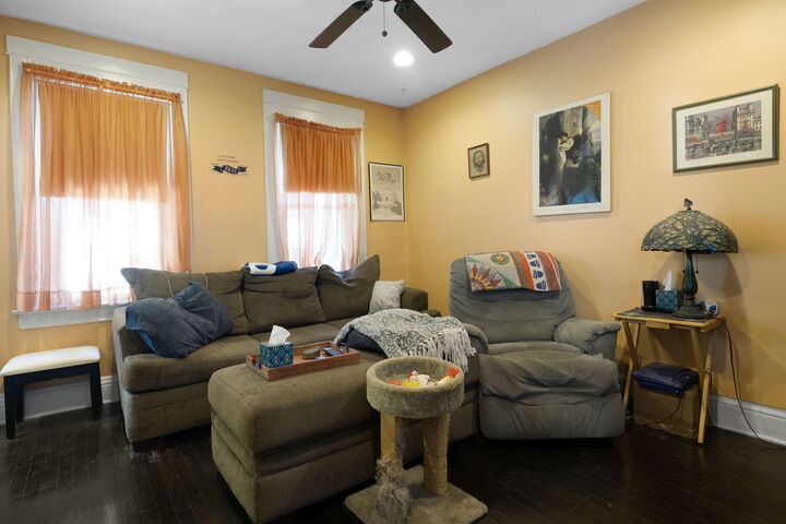 Property Photo:  3339 S Artesian Avenue  IL 60608 