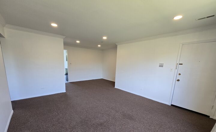Property Photo:  9370 Hamilton Court F  IL 60016 