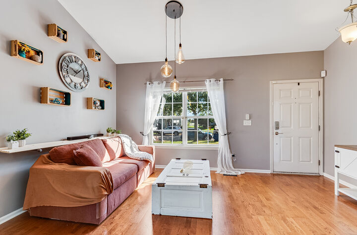 Property Photo:  1409 Sherborn Court S  IL 60447 