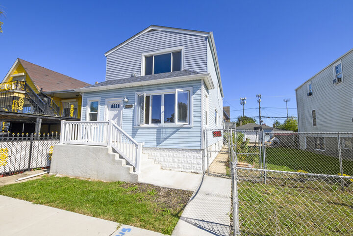Property Photo:  10335 S Hoxie Avenue  IL 60617 