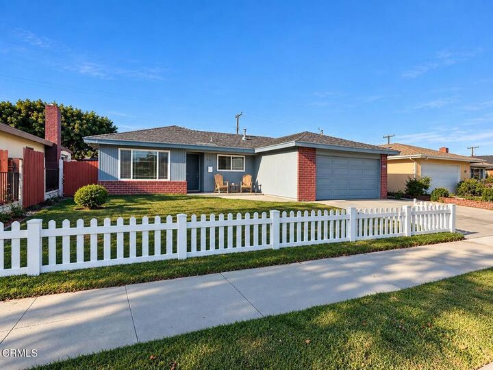 Property Photo:  2061 Barnett Street  CA 93033 