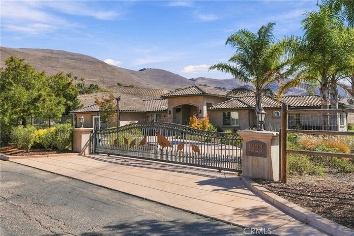 Property Photo:  1223 Ramal Lane  CA 93444 