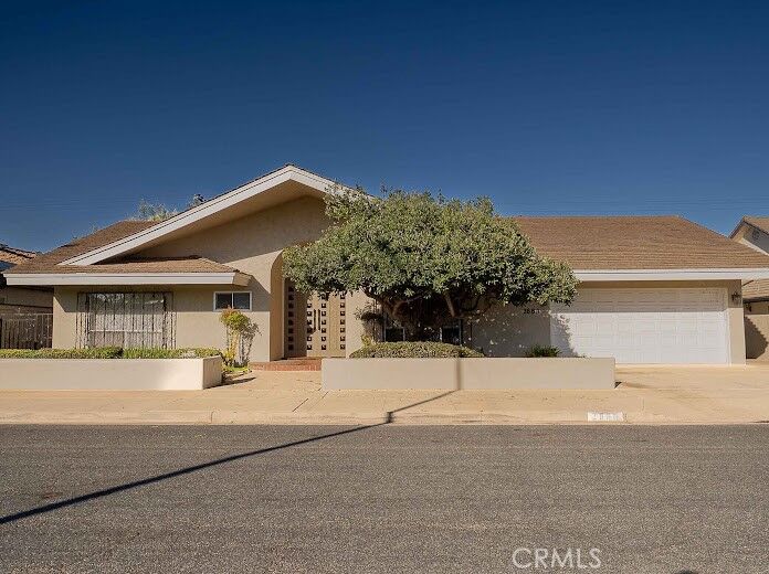 Property Photo:  2889 Lorencita  CA 93455 