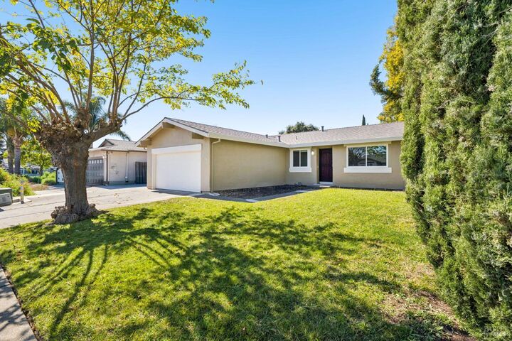 Property Photo: 808 Blue Bill Way CA 94585