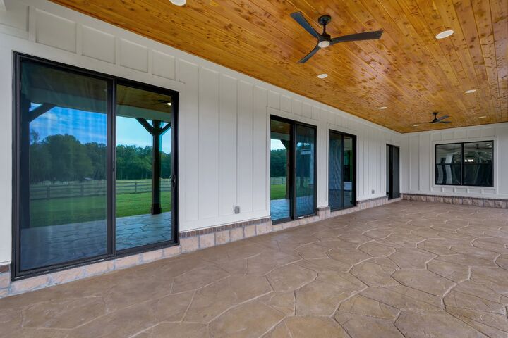 Property Photo: 2216 Sp Anderson Rd TN 37355