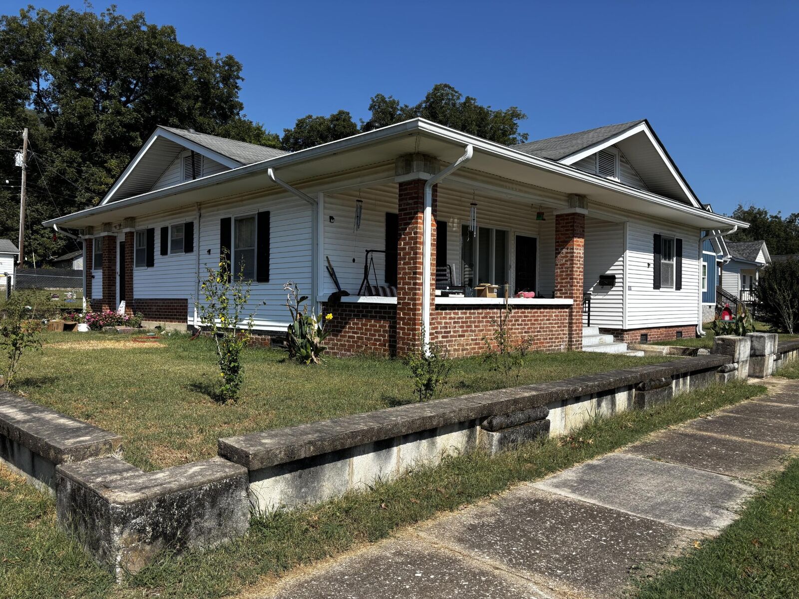 Property Photo: 1018 Elm Avenue TN 37380