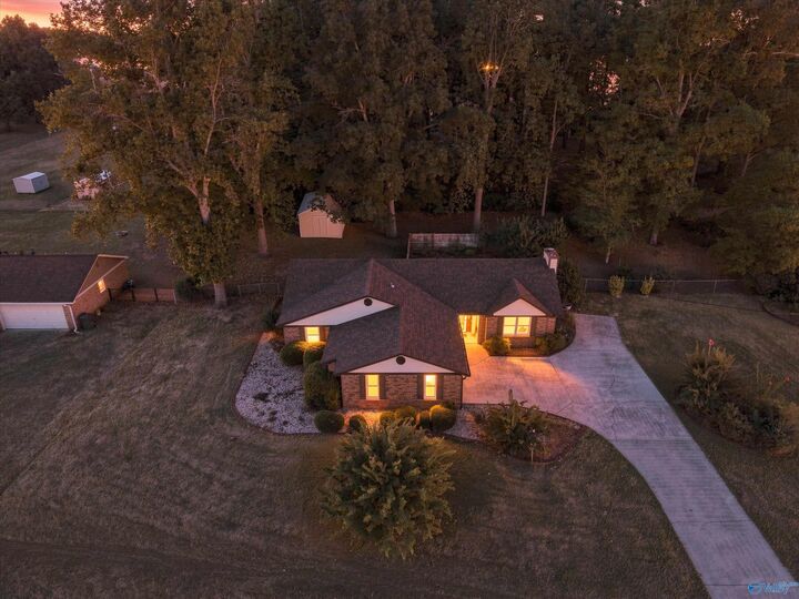 Property Photo: 308 N Oxford Circle NW AL 35759