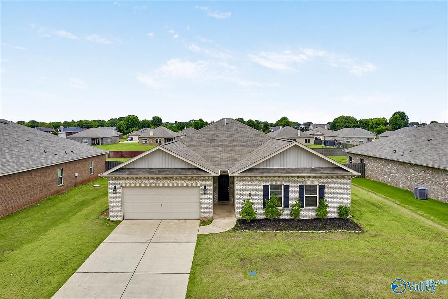 Property Photo:  107 Arctic Fox Trail  AL 35759 