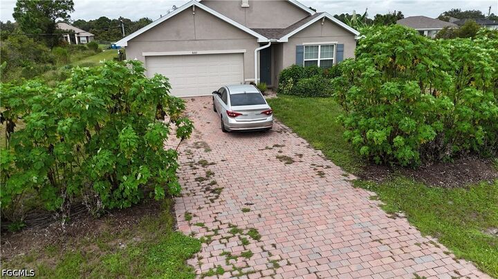 Property Photo: 6011 Joan Avenue N FL 33971