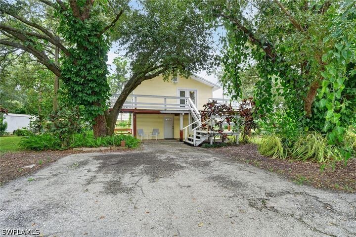 Property Photo:  3889 W Double J Acres Road  FL 33935 
