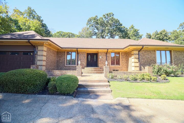 Property Photo:  803 E Lakeshore Drive  AR 72401 