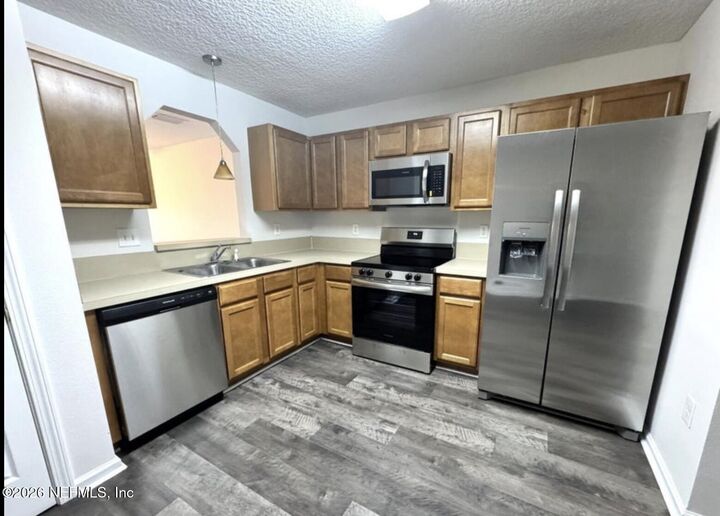 Property Photo:  8440 McGirts Village Lane  FL 32210 