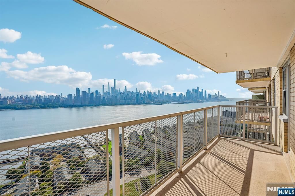 Property Photo:  6600 Boulevard East 17 N  NJ 07093 