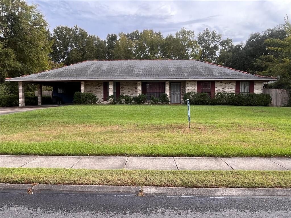 Property Photo: 11906 Tams Drive LA 70815