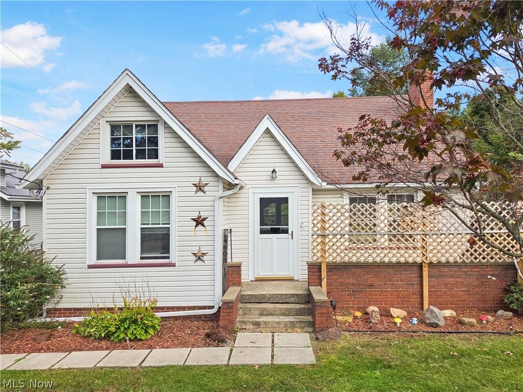 Property Photo:  4605 New London Road  OH 44004 