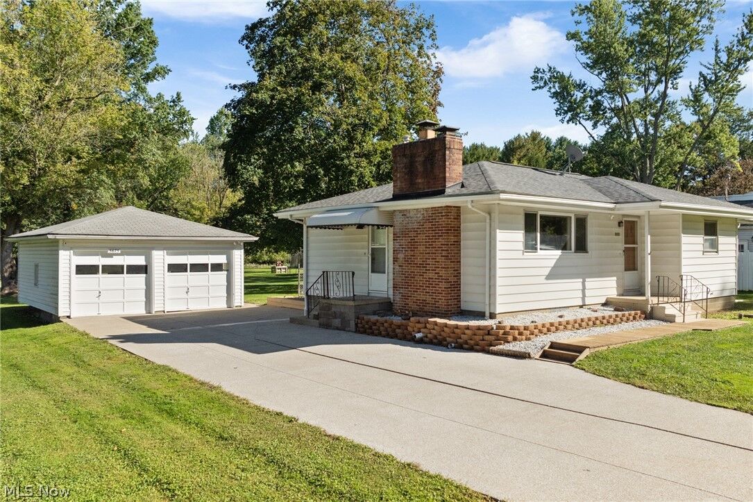 Property Photo: 5675 Myers Road OH 44319