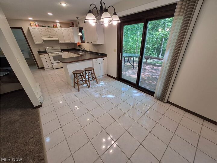 Property Photo: 4010-4011 Larch Place OH 44287