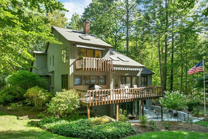 Property Photo: 29 Harbourside Drive NH 03254