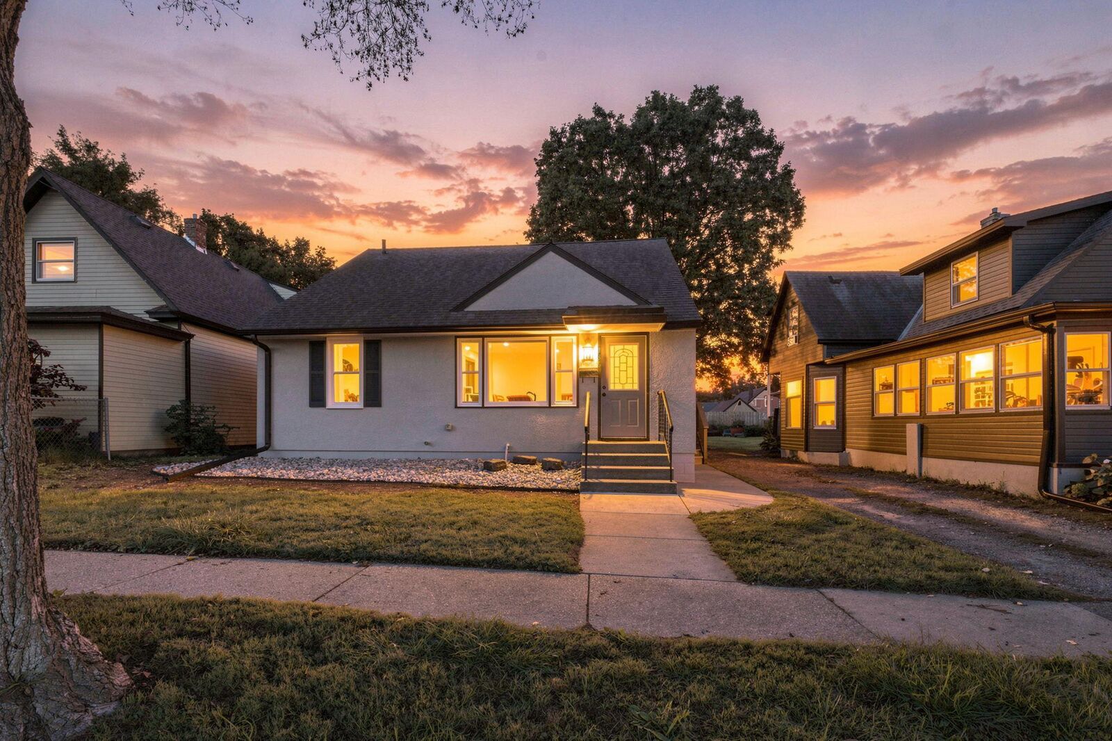 Property Photo: 186 Hurley Street E MN 55118