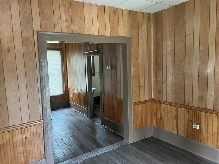 Property Photo: 505 Cowan TX 76664