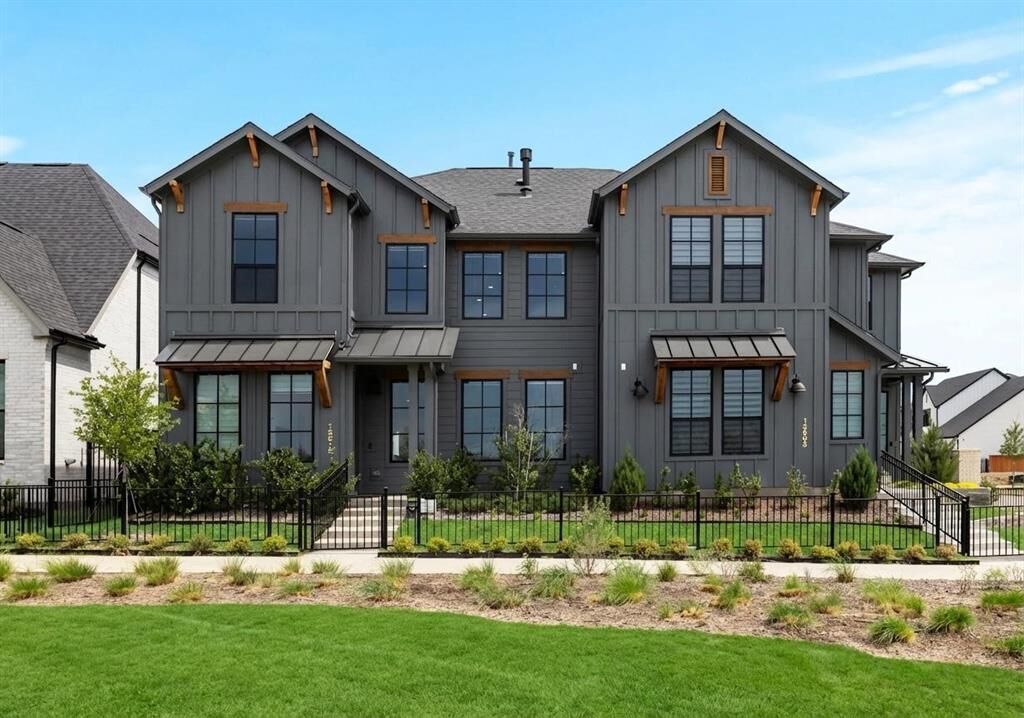 Property Photo:  13615 Dalewood Mews  TX 75033 