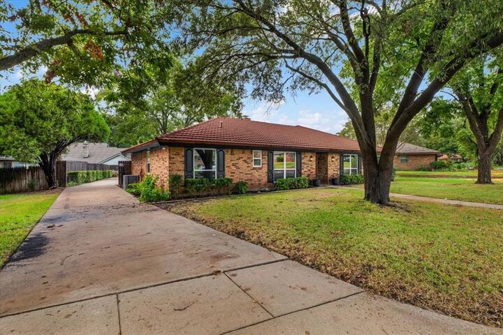 Property Photo:  4345 Rota Circle  TX 76133 