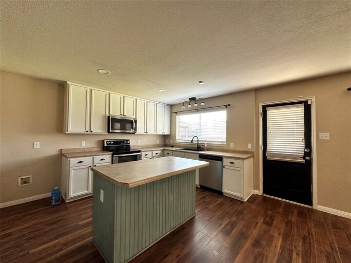 Property Photo:  2013 Helmoken Falls Drive  TX 75409 