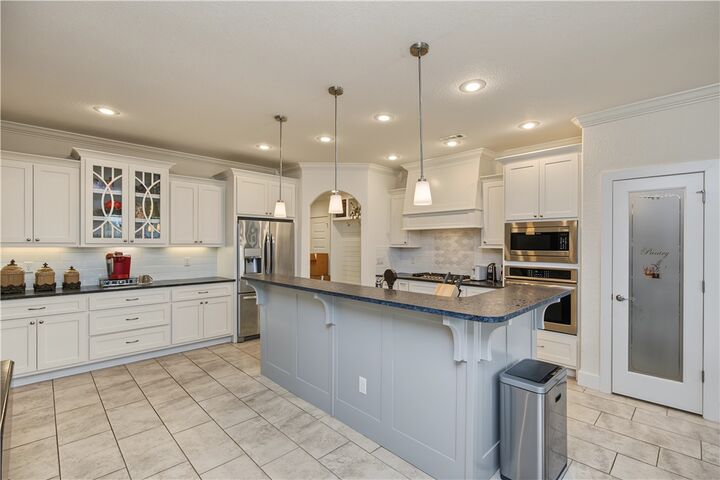 Property Photo:  1120 E Huntleigh Drive  AR 72713 