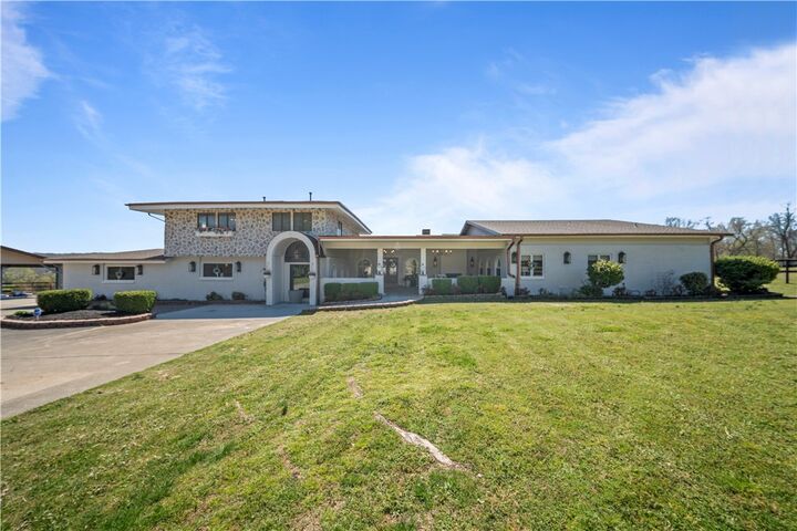 Property Photo:  513-627 Reed Valley  AR 72704 