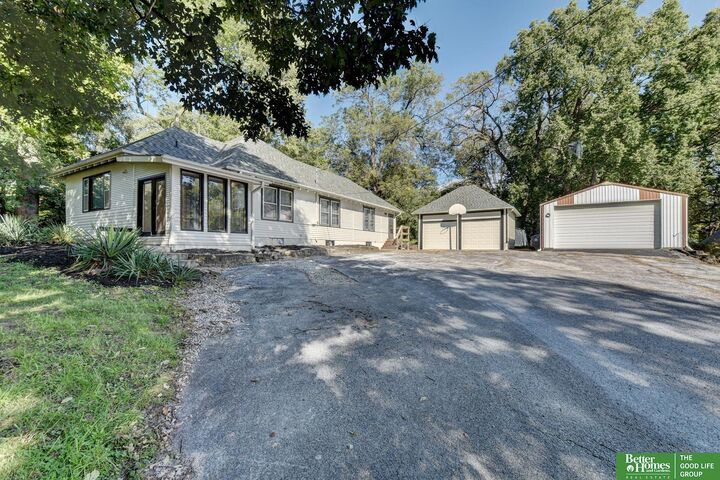 Property Photo: 1510 McPherson Avenue IA 51503